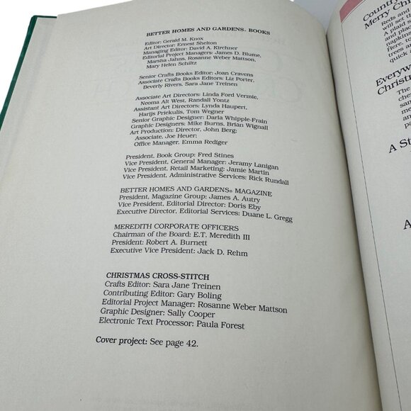 Better Homes And Gardens Christmas Cross-Stitch Hardcover Book 1988 - Picture 6 of 11